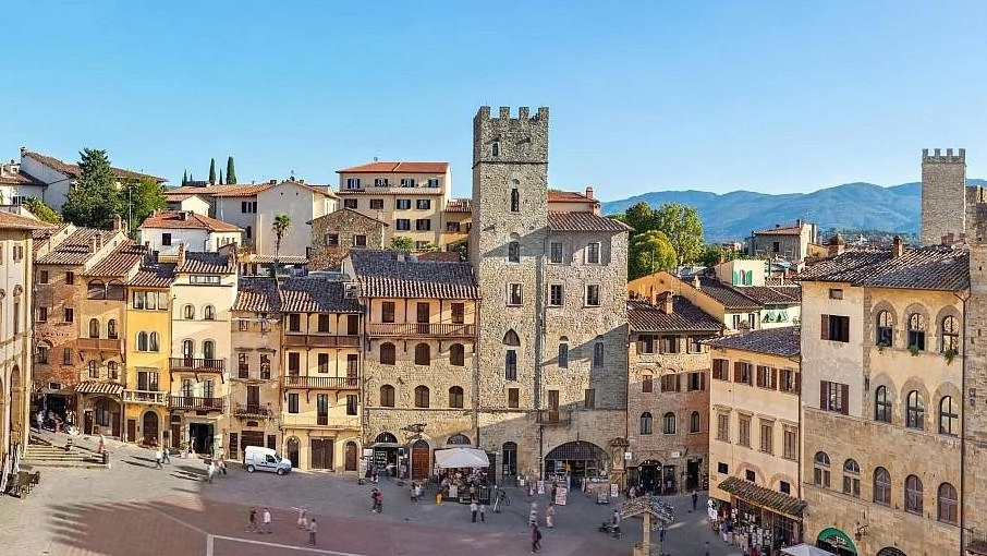Il progetto urbanistico del podestà Occhini tra simbologie politiche e scelte estetiche che riflettono le tensioni e le ambizioni di un’epoca.