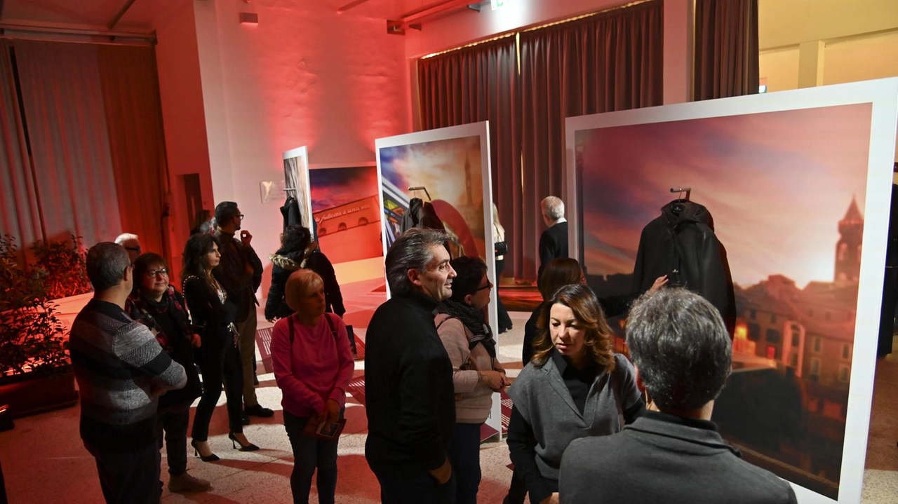 L’evento organizzato alla Galleria dei Giganti con sfilate, degustazione di prodotti. tipici e spettacoli L’evento organizzato alla Galleria dei Giganti con sfilate, degustazione di prodotti. tipici e spettacoli