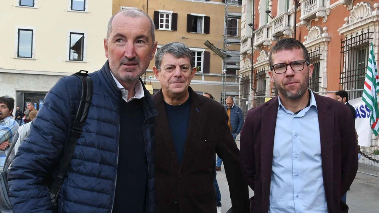 "Non ci troveremo a discutere coi soggetti competenti a dare delle risposte. Occorre una discussione seria, non il solito scambio di accuse reciproche. Inoltre abbiamo appreso della convocazione solo dalla stampa".