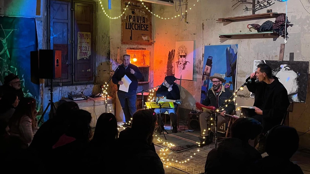 La svolta elettrica di Bob Dylan sarà la protagonista de “Il fantasma dell’elettricità. Racconti, deliri e musica”, lo spettacolo che...