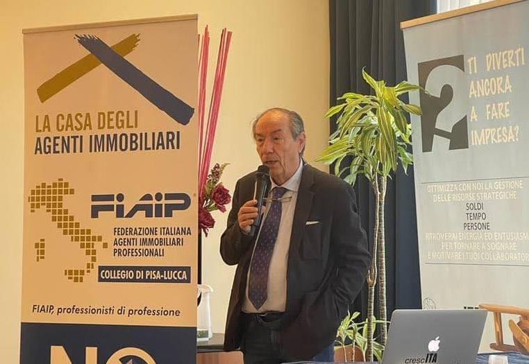 https://www.lanazione.it/image-service/view/acePublic/alias/contentid/NTEzMGQ1M2QtNmJjYy00/0/il-mercato-immobiliare-solido-in-tutta-la-versilia.jpeg?f=1.90:1&w=1200
