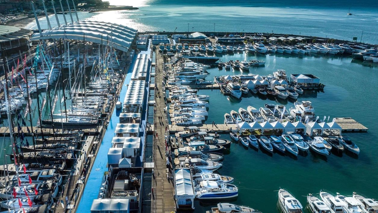 Una panoramica del Salone Nautico di Genova Una panoramica del Salone Nautico di Genova