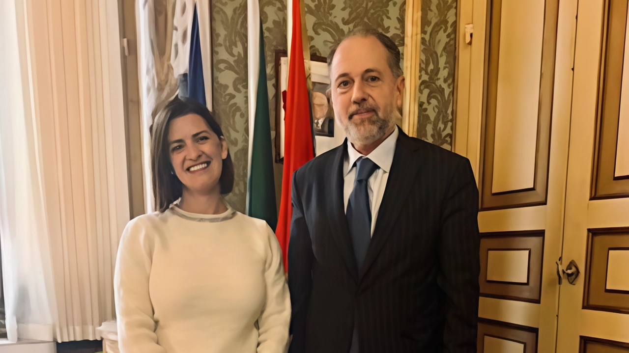 PERUGIA – Insieme direttamente sul "campo". Che è il quartiere di Fontivegge. Ci andranno il 2 gennaio la sindaca Vittoria... PERUGIA – Insieme direttamente sul "campo". Che è il quartiere di Fontivegge. Ci andranno il 2 gennaio la sindaca Vittoria...