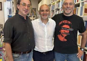 https://www.lanazione.it/image-service/view/acePublic/alias/contentid/NTFiMDM2NTAtNjc3Ni00/0/piccolo-festival-della-fiducia.jpeg