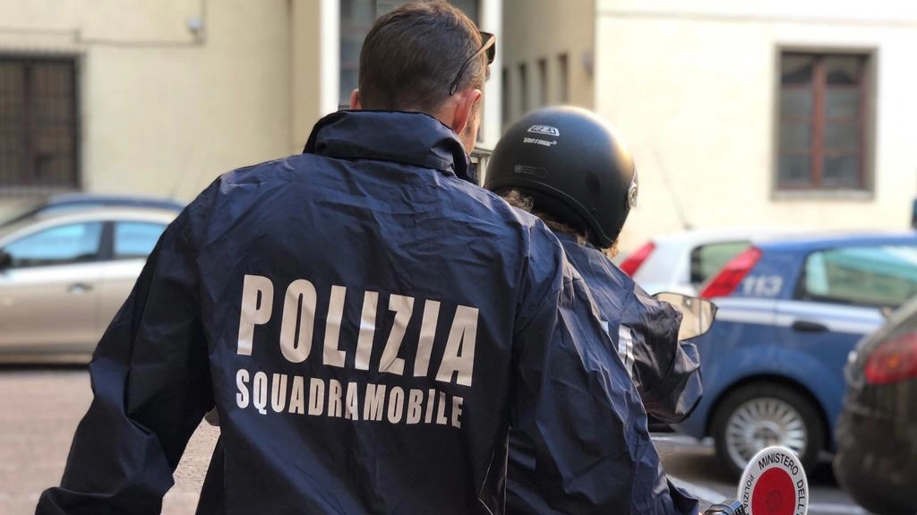 Blitz dei “falchi“ della Quarta sezione della Squadra Mobile