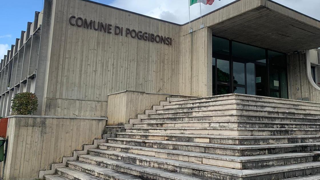 Confronto tra le famiglie degli studenti di ogni ordine e grado. L’appuntamento è nell’Auditorium del Palazzo Comunale Confronto tra le famiglie degli studenti di ogni ordine e grado. L’appuntamento è nell’Auditorium del Palazzo Comunale