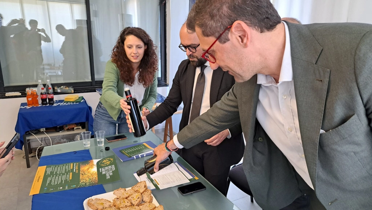 Nel fine settimana l’appuntamento con la seconda edizione della kermesse Stand, degustazioni e laboratori per scoprire un’eccellenza del territorio Nel fine settimana l’appuntamento con la seconda edizione della kermesse Stand, degustazioni e laboratori per scoprire un’eccellenza del territorio