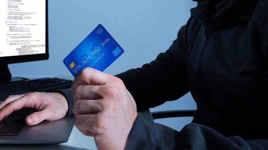 Singolare condanna per tre gingegneri che erano finiti a processo per avere rubato un software per domotica in una villa Singolare condanna per tre gingegneri che erano finiti a processo per avere rubato un software per domotica in una villa
