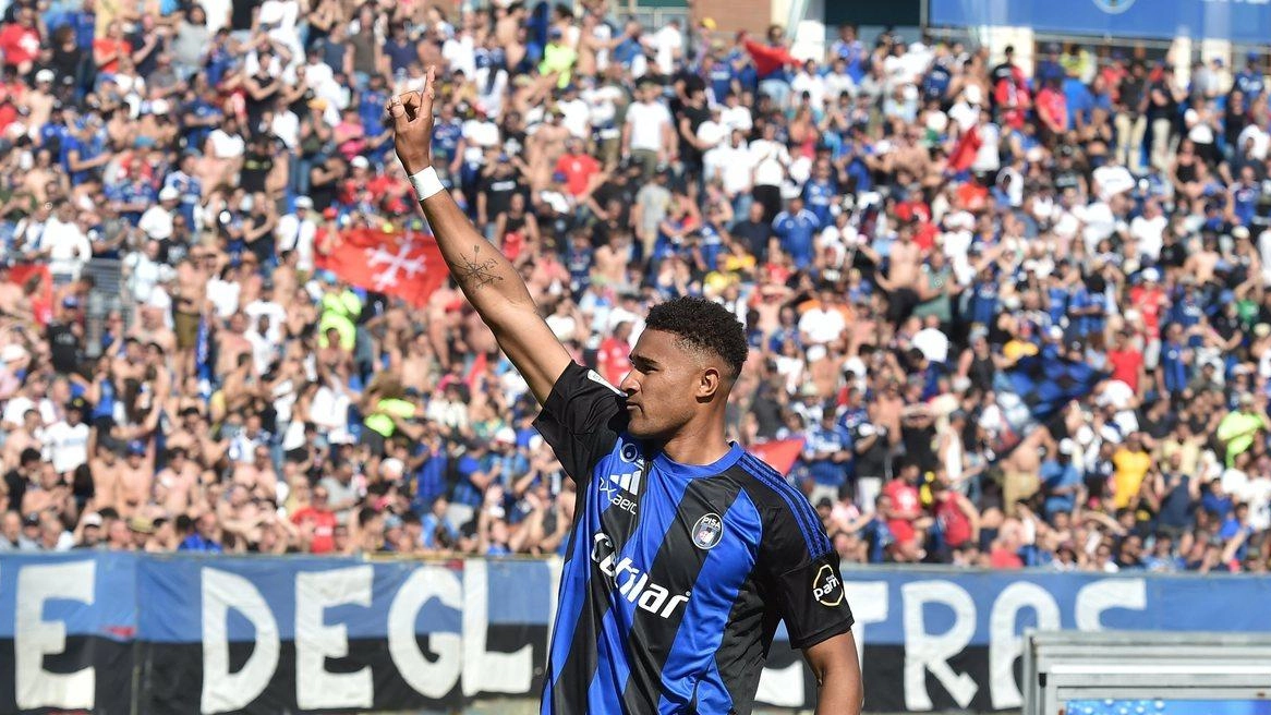 Pisa batte Frosinone e avvicina la Serie A: una vittoria storica