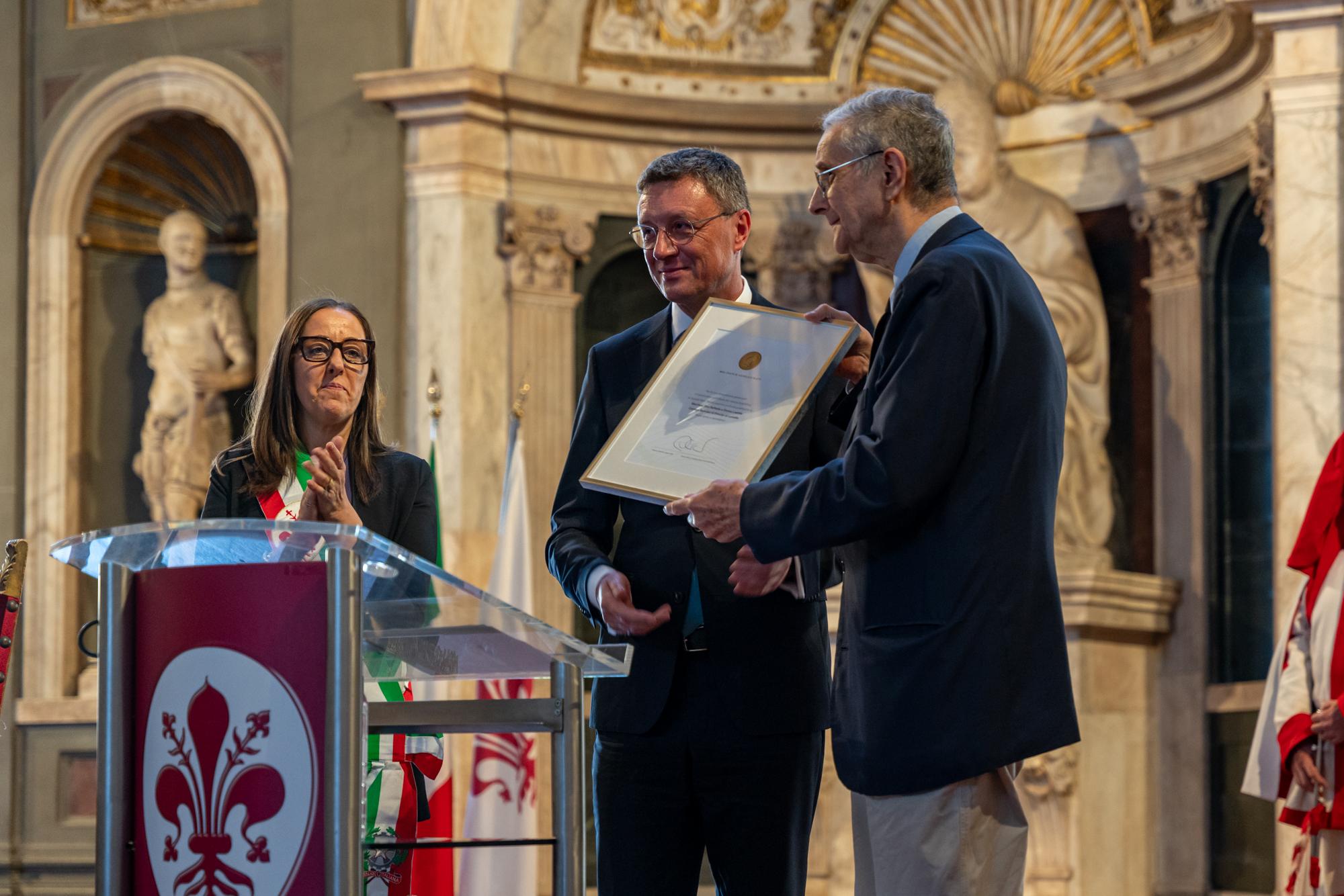 firenze e la biblioteca serlupiana passaggio di consegne una cerimonia tra festa e commozione