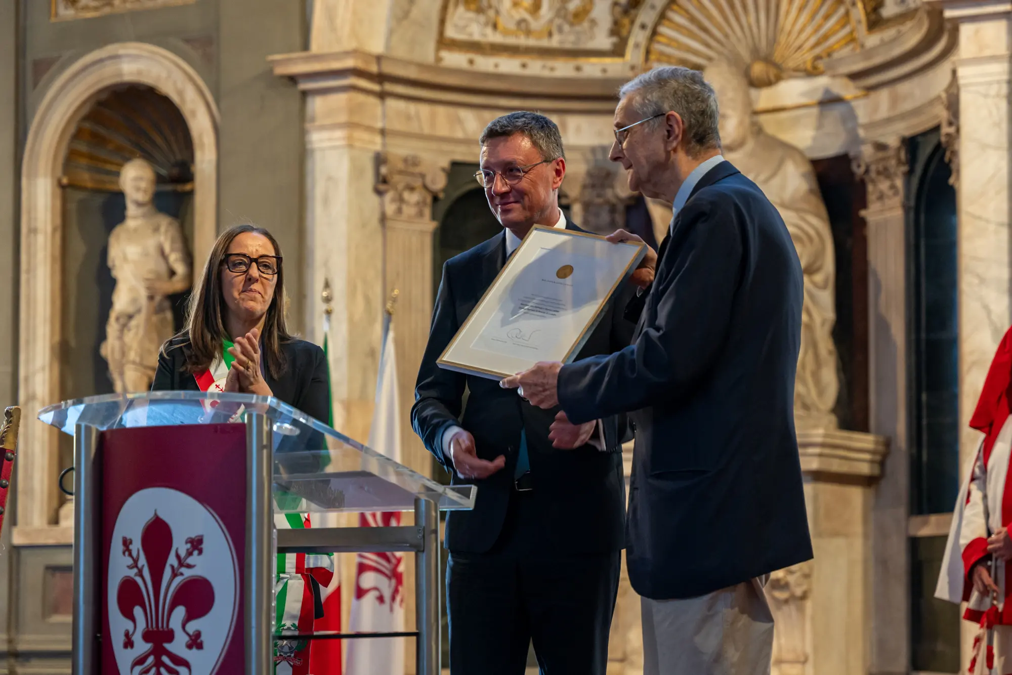 Firenze e la Biblioteca Serlupiana: passaggio di consegne, una cerimonia tra festa e commozione