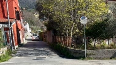 Le strade. di Fossone senza segnaletica