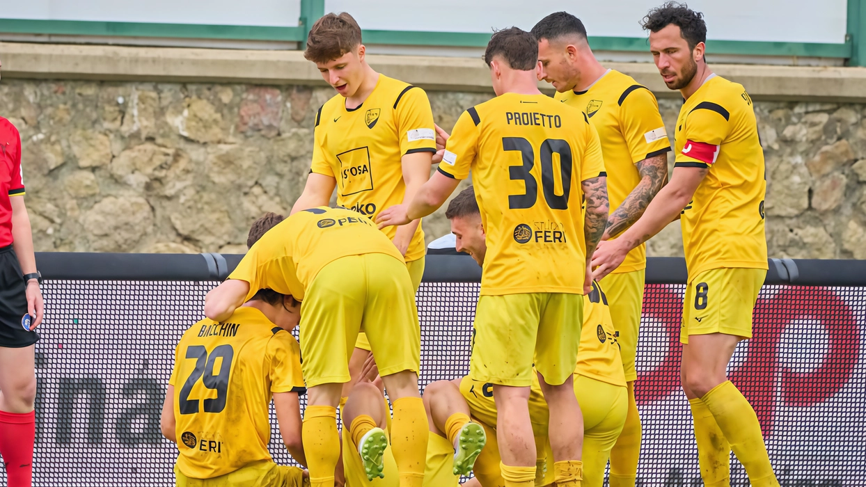 E’ una Pianese che non finisce mai di stupire. Il primo turno dei play-off è stato superato brillantemente, adesso il Pescara E’ una Pianese che non finisce mai di stupire. Il primo turno dei play-off è stato superato brillantemente, adesso il Pescara