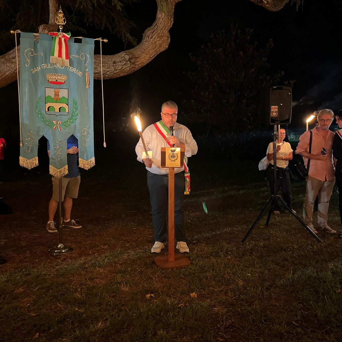 fiaccolata al parco della pace una scia di luci per il popolo palestinese e in ricordo di marah