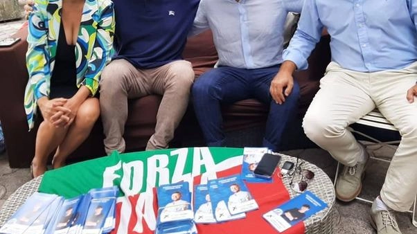 Presentati i due candidati di Forza Italia Valdinievole, Vittorio Sgobba ed Elisa Pirrotta, per le elezioni regionali in Toscana Presentati i due candidati di Forza Italia Valdinievole, Vittorio Sgobba ed Elisa Pirrotta, per le elezioni regionali in Toscana