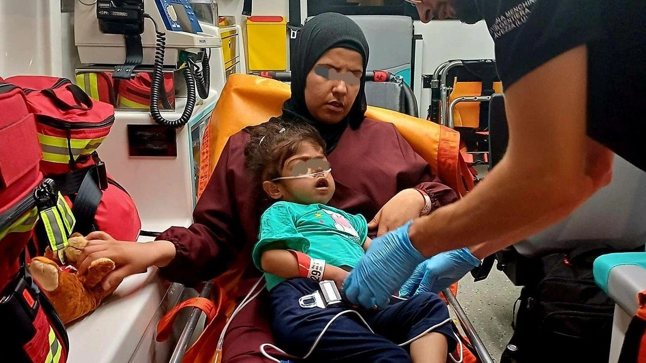 Una bambina palestinese di quattro anni e la madre, fuggite dall’inferno di Gaza, sono state trasportate all’Opa grazie all’intervento della pubblica assistenza di Stazzema