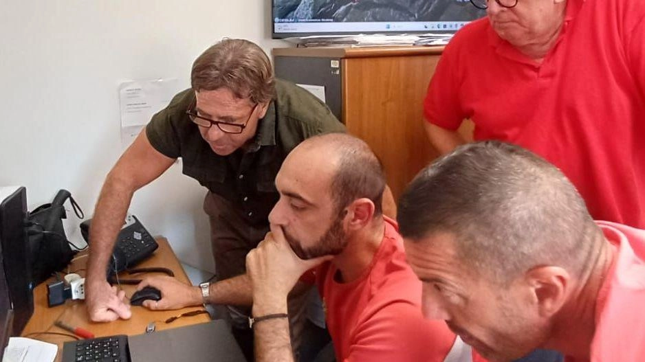 Il sindaco Lorenzo Alessandrini all’incontro in municipio con protezione civile e tutte le realtà coinvolte nelle ricerche Il sindaco Lorenzo Alessandrini all’incontro in municipio con protezione civile e tutte le realtà coinvolte nelle ricerche