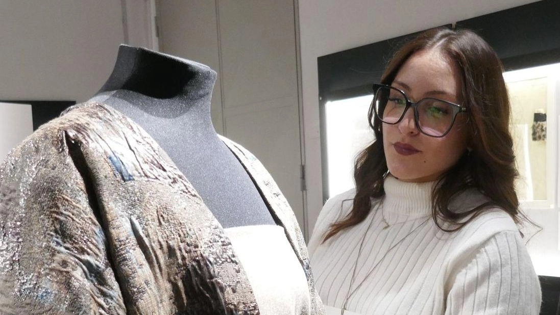 La parlamentare di FdI Chiara La Porta: "Barra dritta sull’illegalità ma raccontiamo anche il distretto sano". Tessuto, la mostra alla Camera. La parlamentare di FdI Chiara La Porta: "Barra dritta sull’illegalità ma raccontiamo anche il distretto sano". Tessuto, la mostra alla Camera.