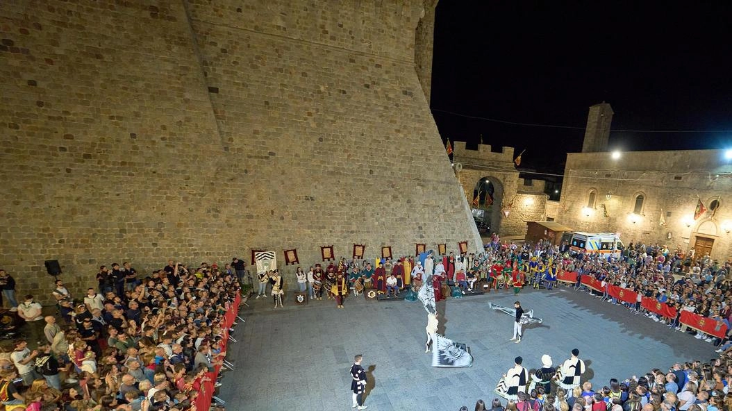 Piancastagnaio celebra la sua festa degli statuti che furono istituiti ed approvati attraverso leggi e decreti che stabilirono il...