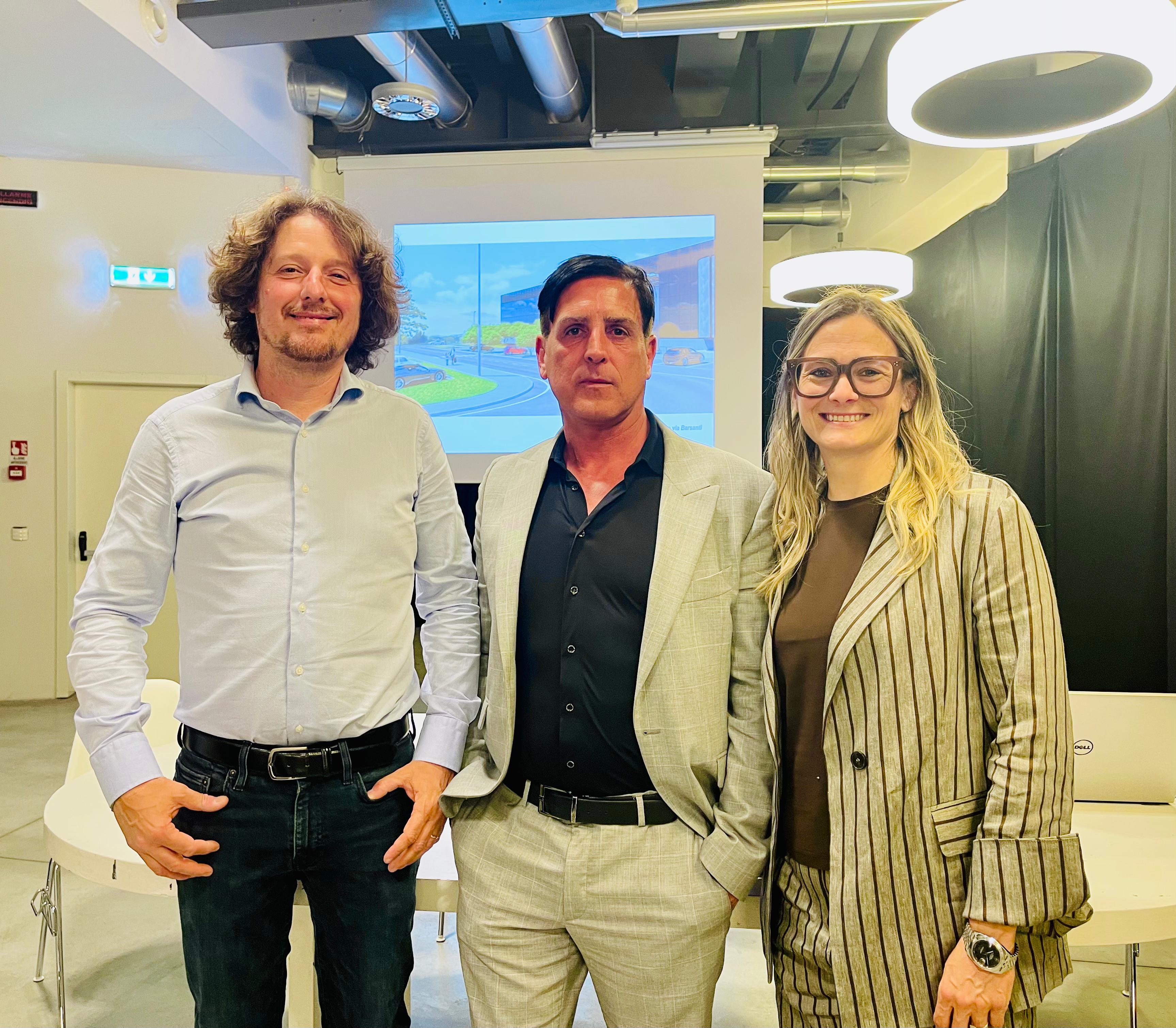 https://www.lanazione.it/image-service/view/acePublic/alias/contentid/NTJlZDkzNzAtNDJlNS00/0/alessandro-brafa-con-i-progettisti-dell-ampliamento.jpeg