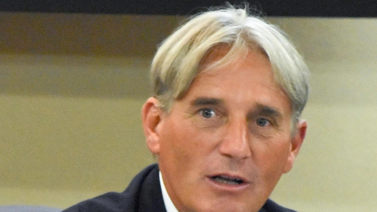 GROSSETO "Buon lavoro a Marco Torre, nuovo direttore generale dell’Asl Toscana Sud Est. Si tratta di un incarico di grande responsabilità... GROSSETO "Buon lavoro a Marco Torre, nuovo direttore generale dell’Asl Toscana Sud Est. Si tratta di un incarico di grande responsabilità...
