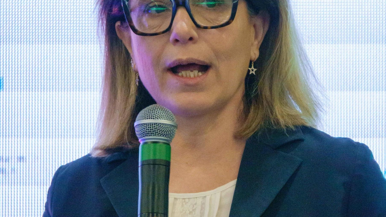"Altro che immobilismo: c’è un governo che lavora nel rispetto di tempi e regole, per trasformare la Zls di Spezia... "Altro che immobilismo: c’è un governo che lavora nel rispetto di tempi e regole, per trasformare la Zls di Spezia...