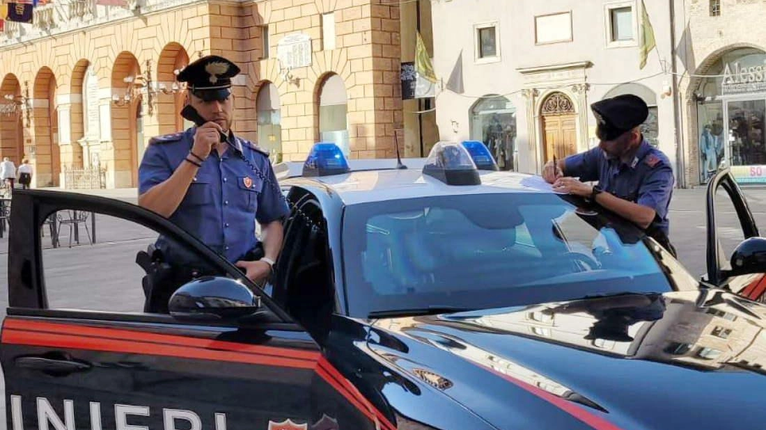 I carabinieri di Foligno hanno raccolto la denuncia della donna che ha raccontato di essere perseguitata dall’ex marito che non. accettava la separazione I carabinieri di Foligno hanno raccolto la denuncia della donna che ha raccontato di essere perseguitata dall’ex marito che non. accettava la separazione