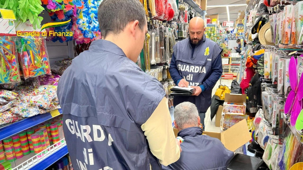 La Guardia di finanza ha effettuato i sequestri i punti vendita dell’Altotevere La Guardia di finanza ha effettuato i sequestri i punti vendita dell’Altotevere