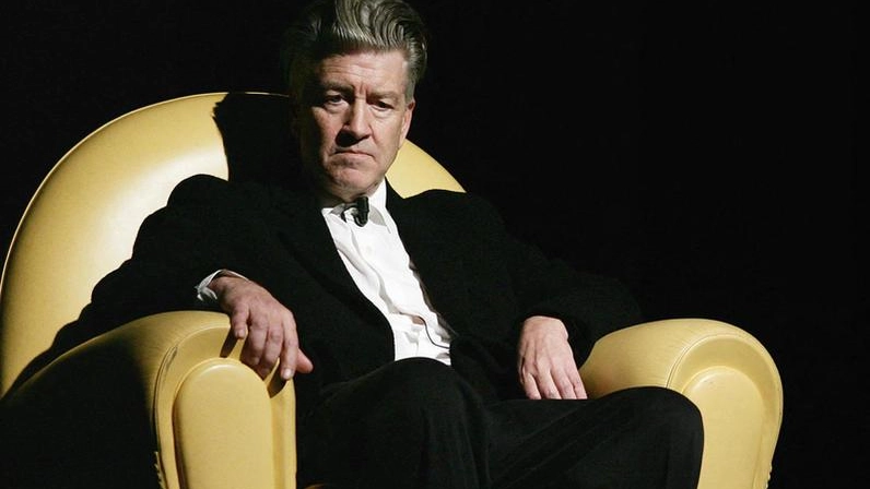 David Lynch, il grande regista scomparso a 78 anni il 16 gennaio scorso: al Pecci oggi alle 18.30 la lezione di Menarini, alle 21 Una storia vera, il suo film del 1999 David Lynch, il grande regista scomparso a 78 anni il 16 gennaio scorso: al Pecci oggi alle 18.30 la lezione di Menarini, alle 21 Una storia vera, il suo film del 1999
