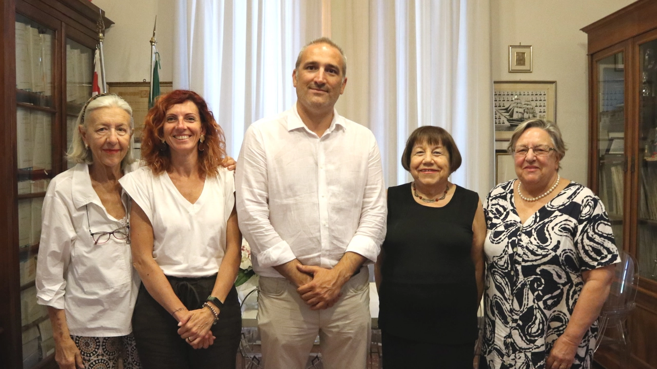 Il nuovo direttivo del Cif calcesano con Ghimenti e Ricotta Il nuovo direttivo del Cif calcesano con Ghimenti e Ricotta