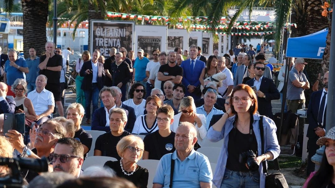 Prima giornata della kermesse regionale di Fratelli d’Italia alla Morin "Spezia in questi anni è cambiata in meglio, è una città molto vivace. Per la prima volta l’Italia ha superato la Francia nelle presenze".