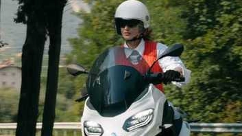 Piaggio investe e presenta nuovi modelli. E’ il turno dell’Mp3, lo scooter famoso per aver rivoluzionato la guida con le...