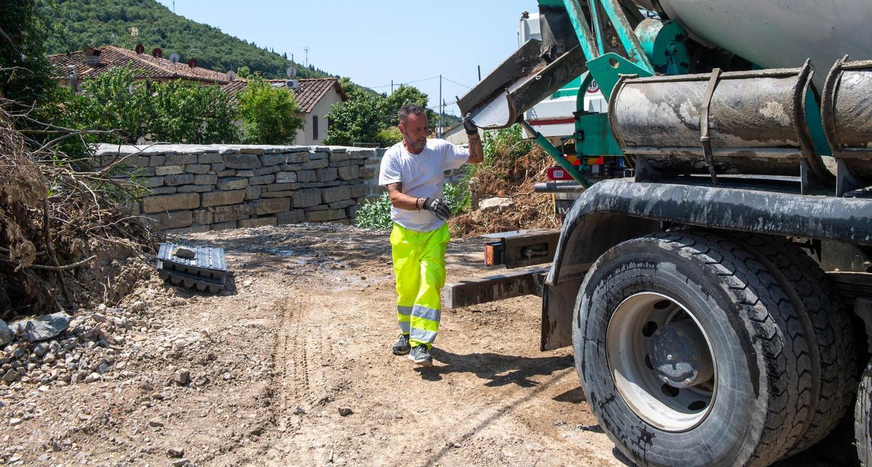 alluvione i lavori vanno avanti sette cantieri attivi a calenzano