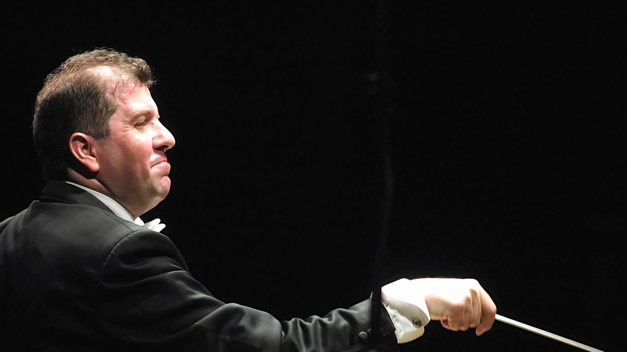 Il direttore d’orchestra Ivor Bolton è uno dei più autorevoli interpreti delle musiche dei due autori in cartellone per l’ultimo appuntamento dell’anno Il direttore d’orchestra Ivor Bolton è uno dei più autorevoli interpreti delle musiche dei due autori in cartellone per l’ultimo appuntamento dell’anno