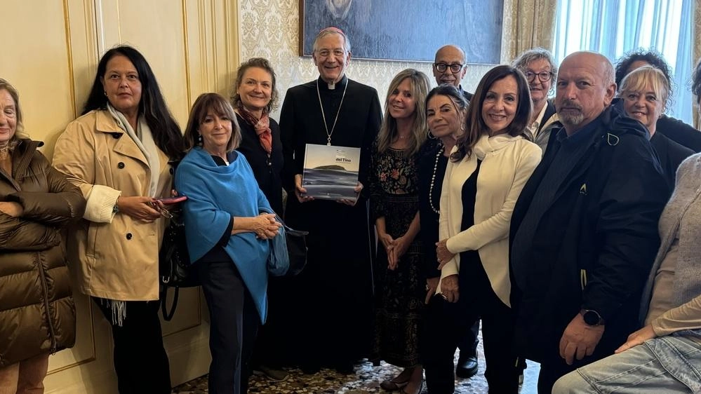 L'associazione "Amici dell'isola del Tino" presenta il libro a Venezia al Patriarca Moraglia, discutendo del culto di San Venerio e delle reliquie trafugate nel 1379. L'associazione "Amici dell'isola del Tino" presenta il libro a Venezia al Patriarca Moraglia, discutendo del culto di San Venerio e delle reliquie trafugate nel 1379.