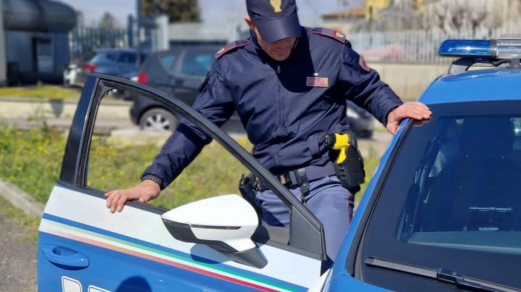 La polizia è intervenuta a Santa Margherita dopo un nuovo episodio di violenza nella canonica che ospita richiedenti asilo La polizia è intervenuta a Santa Margherita dopo un nuovo episodio di violenza nella canonica che ospita richiedenti asilo