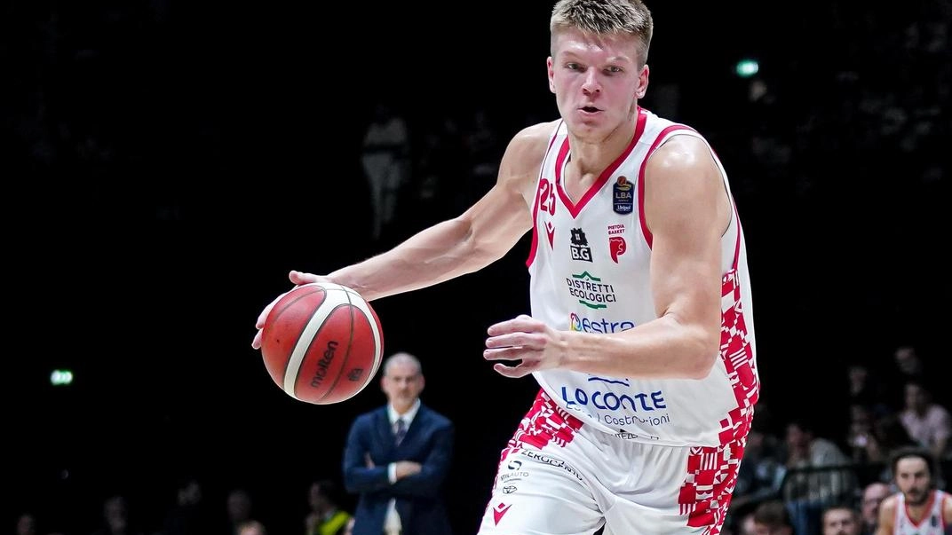 Karlis Silins nelle prime due giornate di campionato ha già messo in evidenza le sue doti realizzative:. 22 punti contro Napoli e 15 contro la Virtus Bologna Karlis Silins nelle prime due giornate di campionato ha già messo in evidenza le sue doti realizzative:. 22 punti contro Napoli e 15 contro la Virtus Bologna