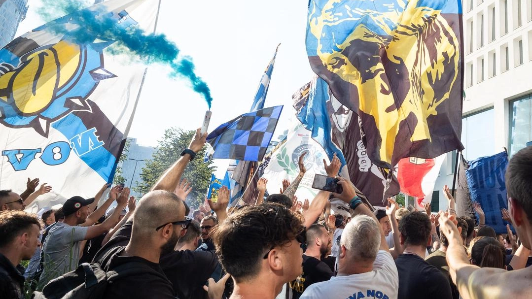 Un gruppo di tifosi nerazzurri Un gruppo di tifosi nerazzurri