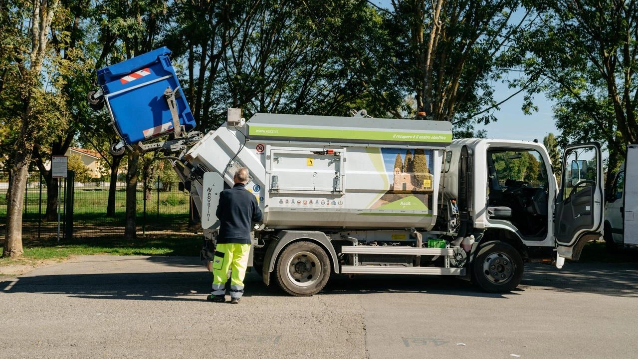 Ascit Servizi Ambientali Spa, azienda pubblica attiva nella gestione dei rifiuti e del decoro urbano in 12 Comuni della provincia,...