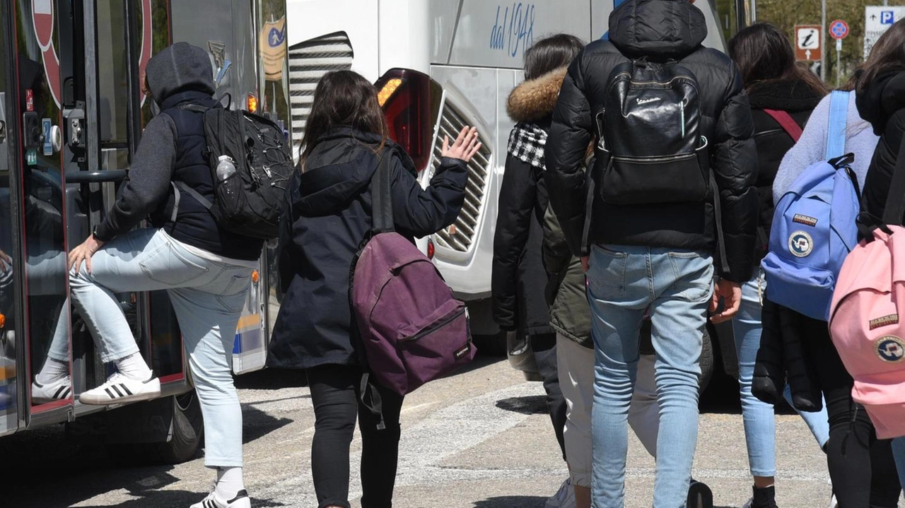 Il sindacato "Usb lavoro privato" ha proclamato uno sciopero di 24 ore per oggi Busitalia fa saper quali saranno le... Il sindacato "Usb lavoro privato" ha proclamato uno sciopero di 24 ore per oggi Busitalia fa saper quali saranno le...