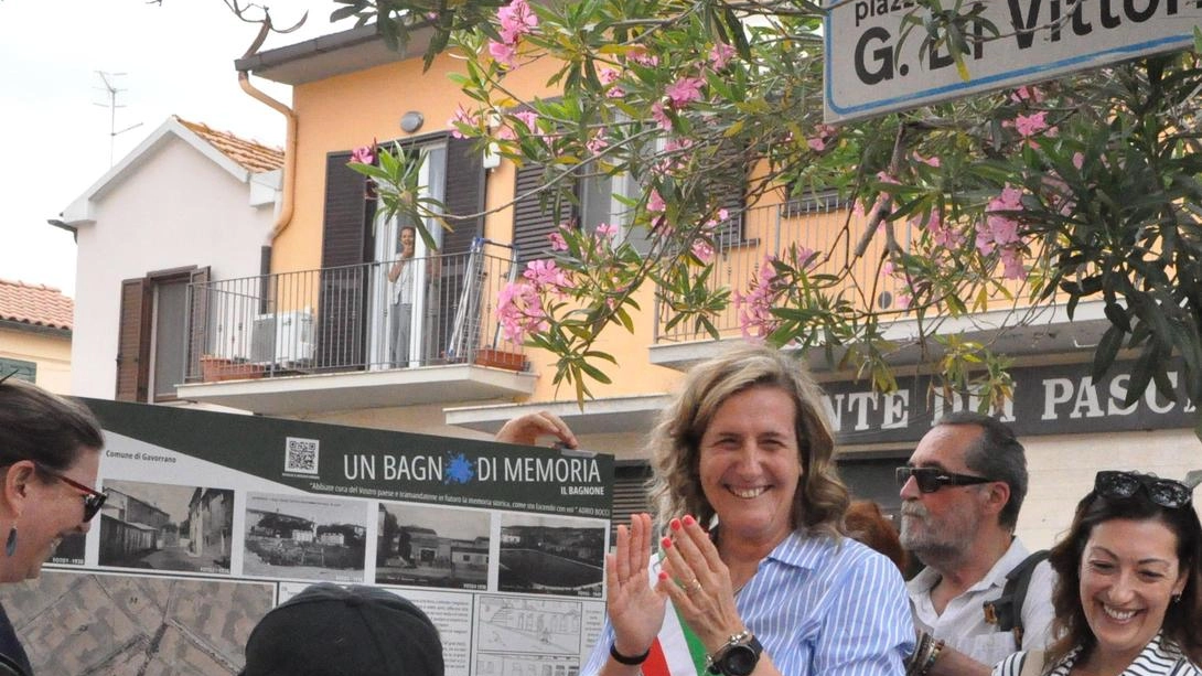 Bagno, foto e un ’bagno’ di folla