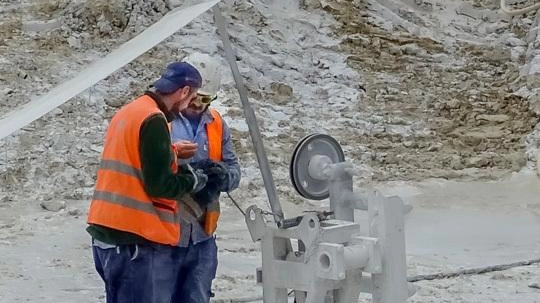 La ‘morosità’ del marmo: "Concessionari di cave in debito con il Comune per oltre un milione"