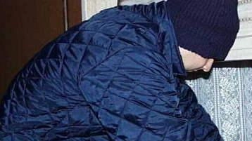 A Case Bruciate, a Perugia, cresce l'allarme per furti notturni. I residenti si organizzano, scambiando informazioni e valutando la creazione di un Comitato di quartiere. A Case Bruciate, a Perugia, cresce l'allarme per furti notturni. I residenti si organizzano, scambiando informazioni e valutando la creazione di un Comitato di quartiere.