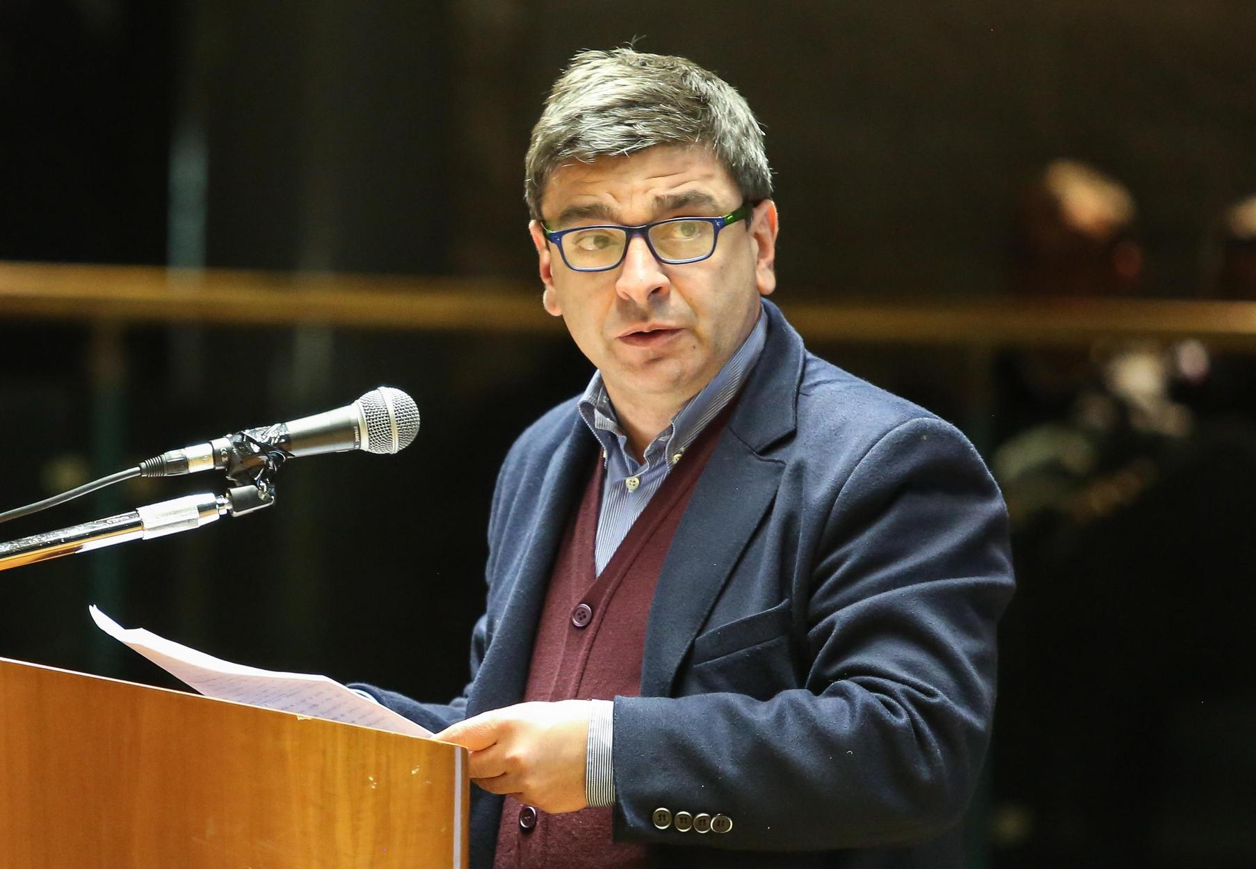 Treni, sale la protesta: "Tornare alla linea lenta sarebbe un disastro" Treni, sale la protesta: "Tornare alla linea lenta sarebbe un disastro"