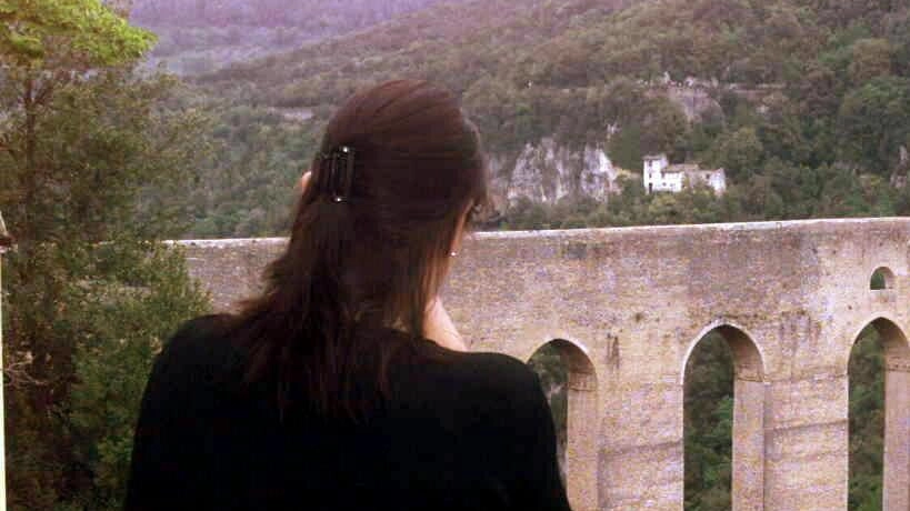Il Ponte delle Torri riapre dopo le scosse di terremoto del 2016 Oggi in serata l’inaugurazione, accompagnata non solo da entusiasmo ma anche da polemiche Il Ponte delle Torri riapre dopo le scosse di terremoto del 2016 Oggi in serata l’inaugurazione, accompagnata non solo da entusiasmo ma anche da polemiche