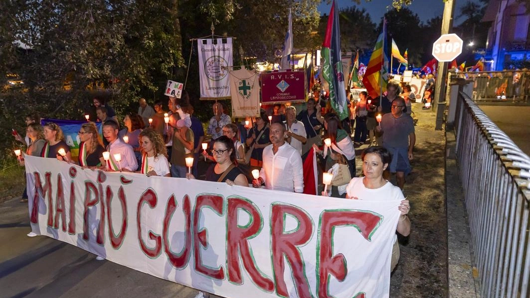 La fiaccolata del Montalbano. Il grido collettivo di protesta: "Stop al genocidio in corso a Gaza"