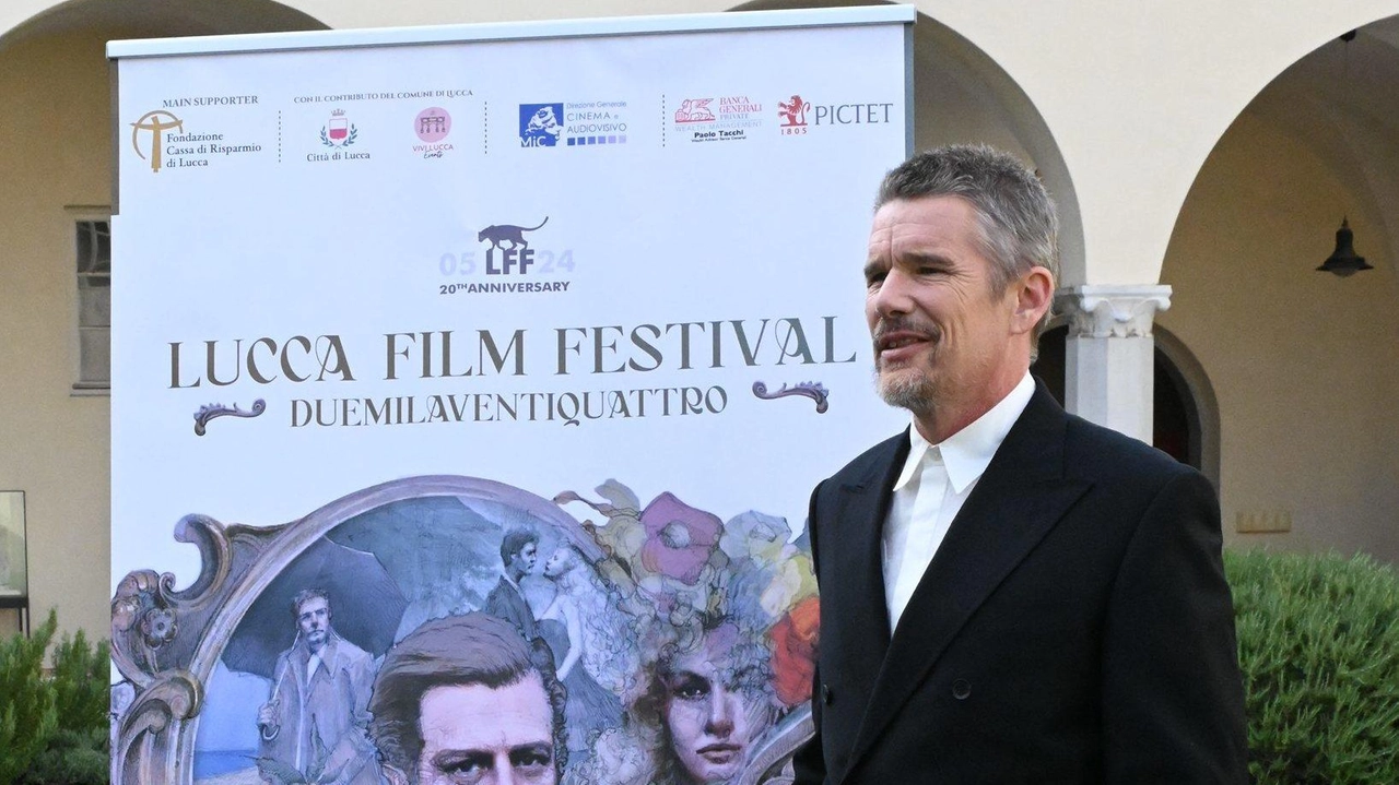 L’attore statunitense Ethan Hawke ieri al Lucca Film Festival L’attore statunitense Ethan Hawke ieri al Lucca Film Festival