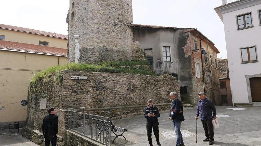 La Torre donata da Guinigi alla moglie è al centro di un progetto turistico . Il disegno di recupero è pronto da tempo, ma adesso servono i contributi .