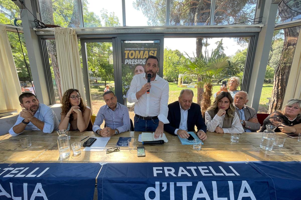 I sei scudieri di Tomasi. Presentata la lista di FdI I sei scudieri di Tomasi. Presentata la lista di FdI