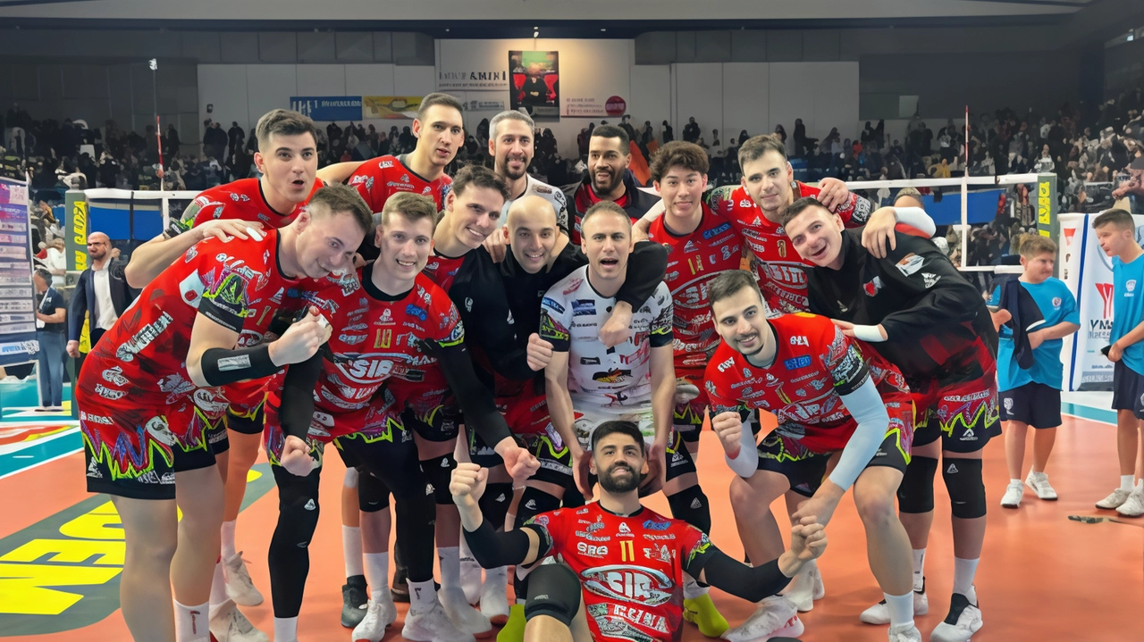La Sir Perugia festeggia dopo la vittoria La Sir Perugia festeggia dopo la vittoria
